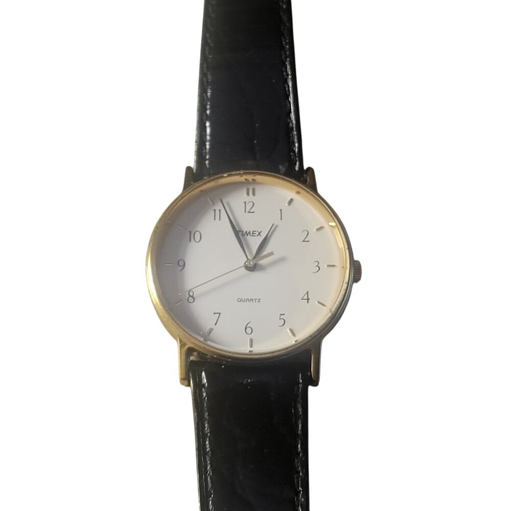 Timex LA Cell Ladies‎ watch 33 MM Leather Band Quartz New Battery Vintage